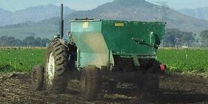 Uniekum Landbou Masjiene (Pty) Ltd | Potato and Onion Handling Specialists in South Africa | Manure Spreader MST5000